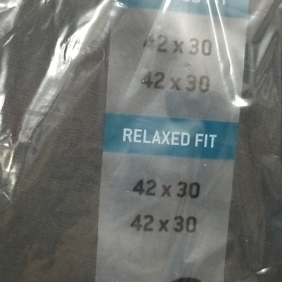 Carhartt 42x30 Outdoors - Picture 5 of 7